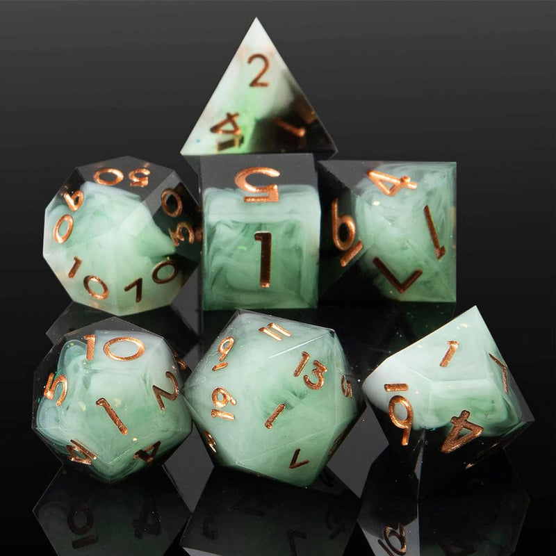 Cailleach - Sharp Edge Dice Set & Dice Case